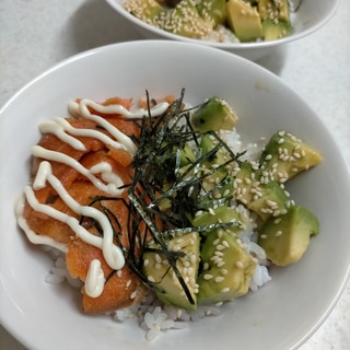 鮭の照り焼き＆漬けアボカド丼☆麺つゆで簡単！